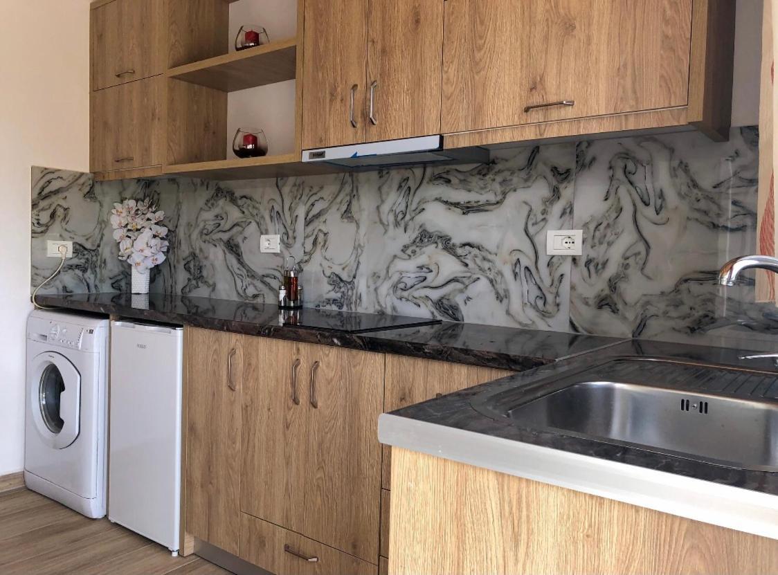 Milos Apartments ฮีมาเรอ ภายนอก รูปภาพ