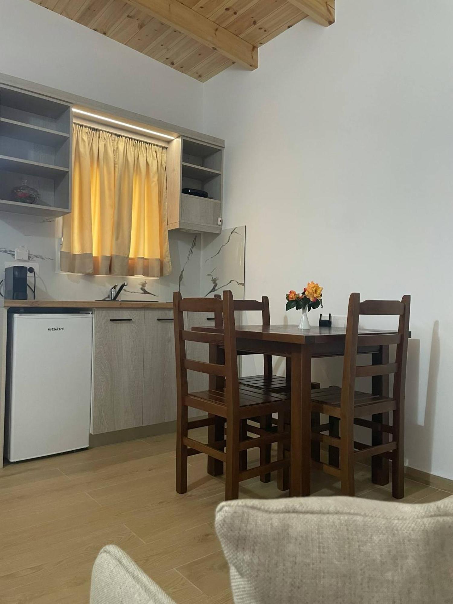Milos Apartments ฮีมาเรอ ภายนอก รูปภาพ