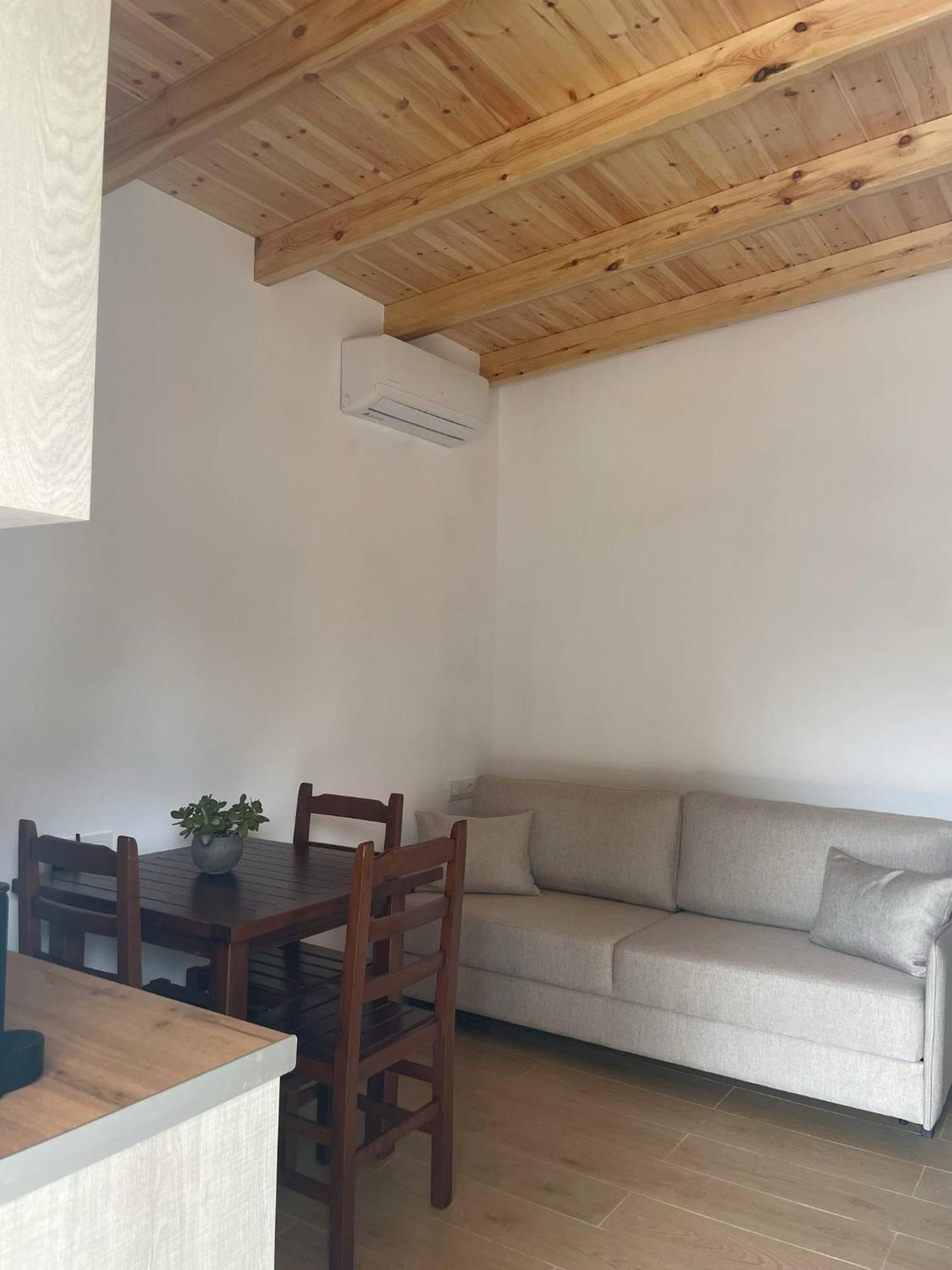 Milos Apartments ฮีมาเรอ ภายนอก รูปภาพ